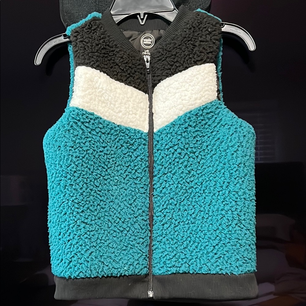 WONDER NATION - Teal and Black Sherpa Vest